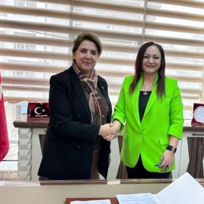  Nevşehir SMMM Odası Başkanı Sayın Filiz Sayın ile oda üyelerine özel protokol imzaladık.