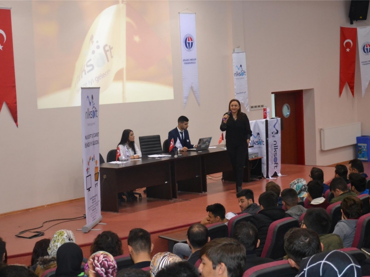 Gaziantep Üniversitesi Oğuzeli MYO ' da Merhaba E-Ticaret Konferansına Katıldık