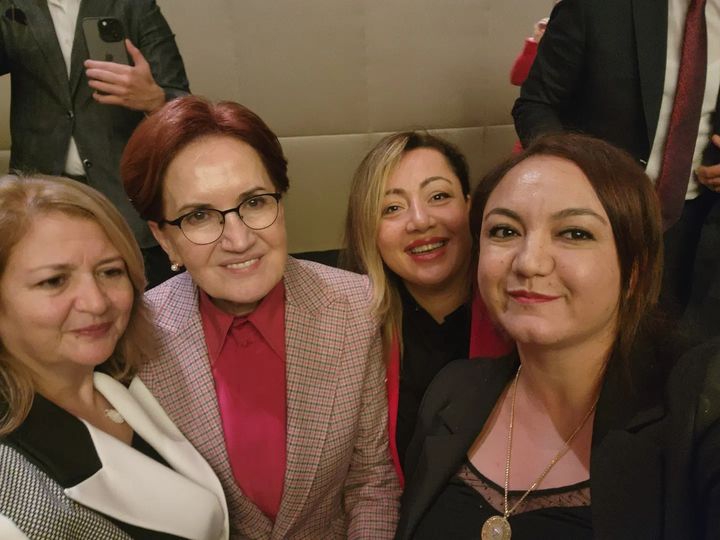 İzmir de Girişimci İş Kadınları Federasyonu nun düzenlediği Girişimcilik Zirvesinde  İyi Parti Genel Başkanı Sayın Meral Akşener de katıldı.